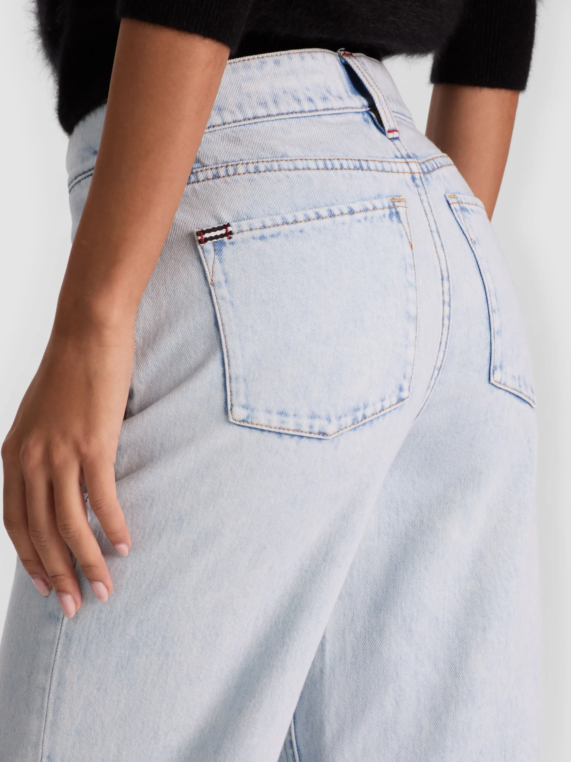 CHIC JEAN