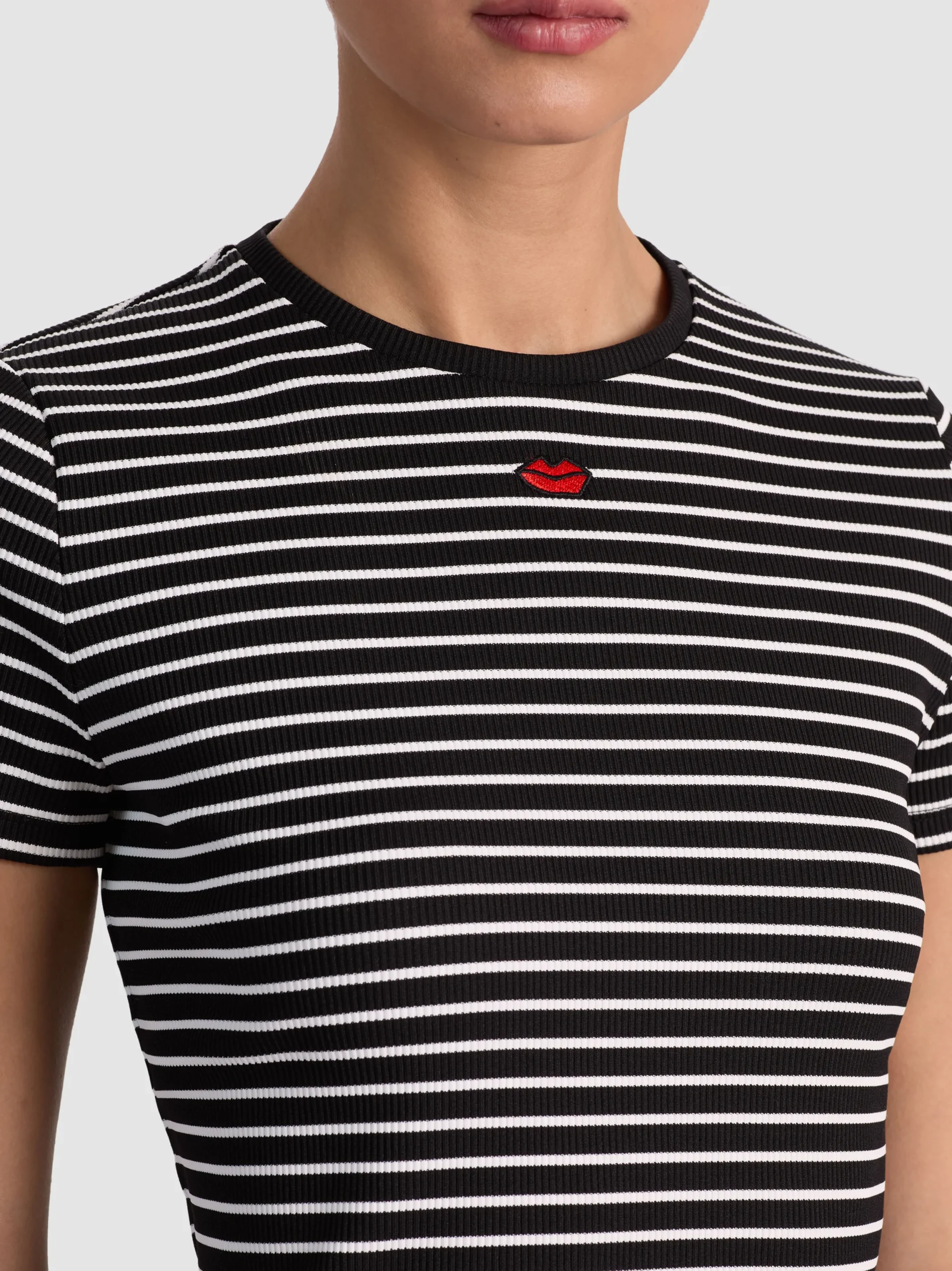 CINDY CROPPED TEE