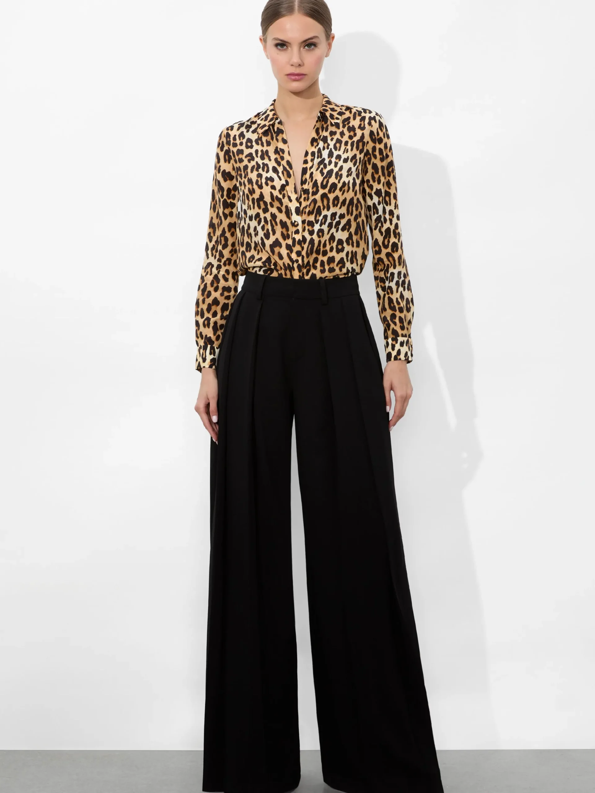 ELOISE BUTTON DOWN