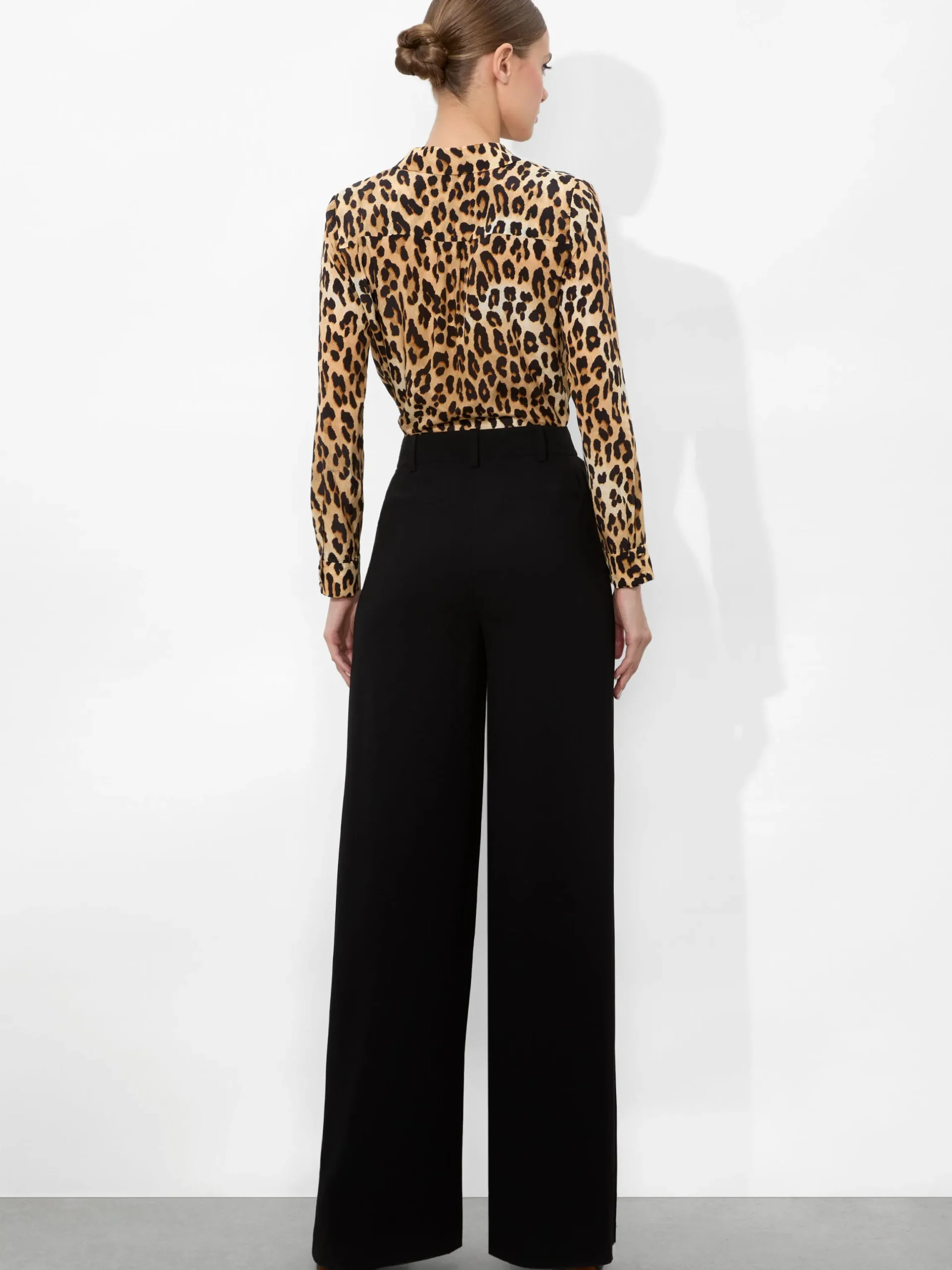 ELOISE BUTTON DOWN