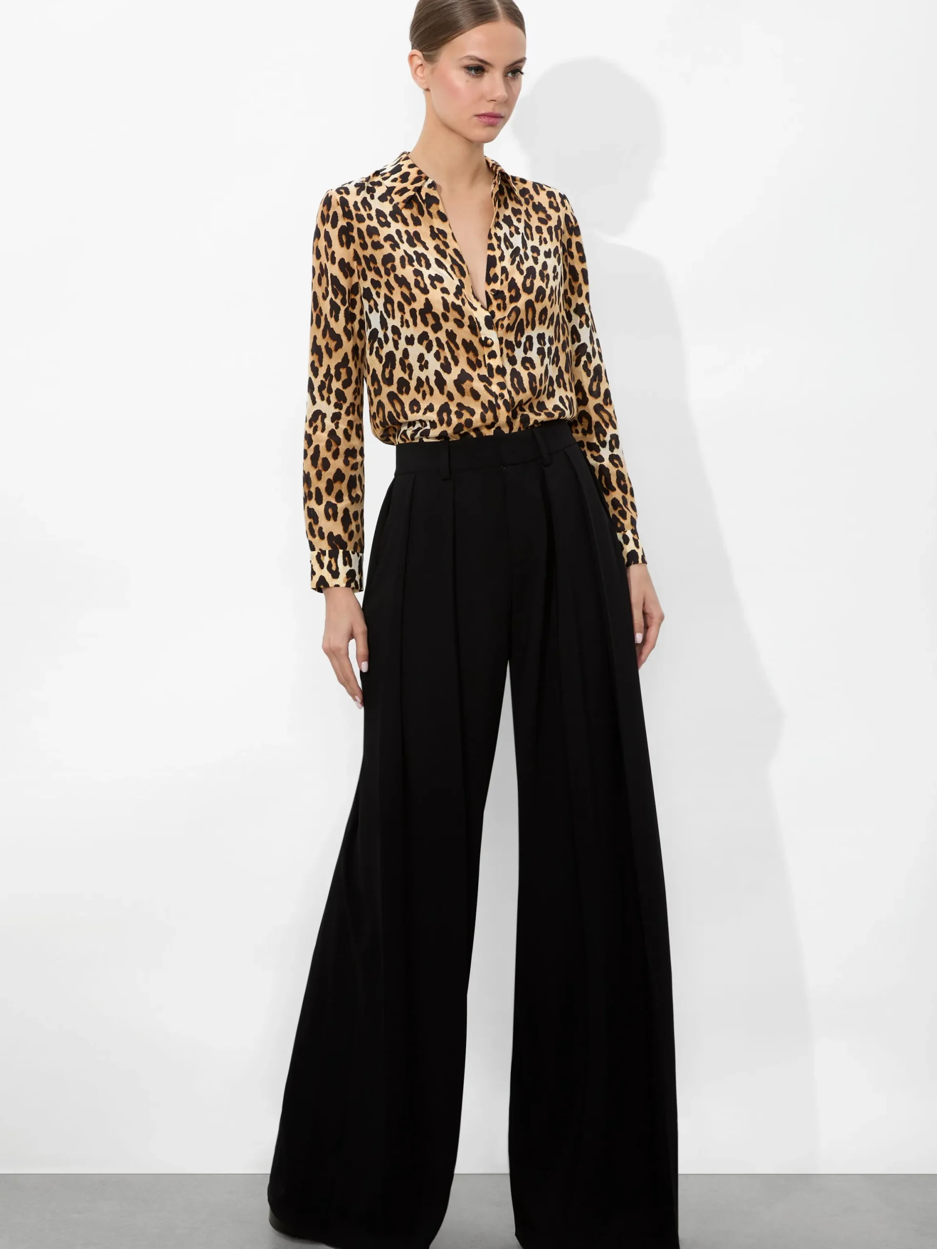 ELOISE BUTTON DOWN
