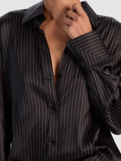 PERFECT BUTTON DOWN